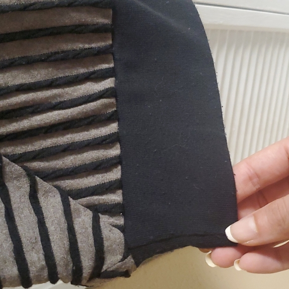 Batwing Sweater - Picture 3 of 8